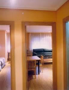 Apartamentos Turisticos Puerta De Leon Exterior photo
